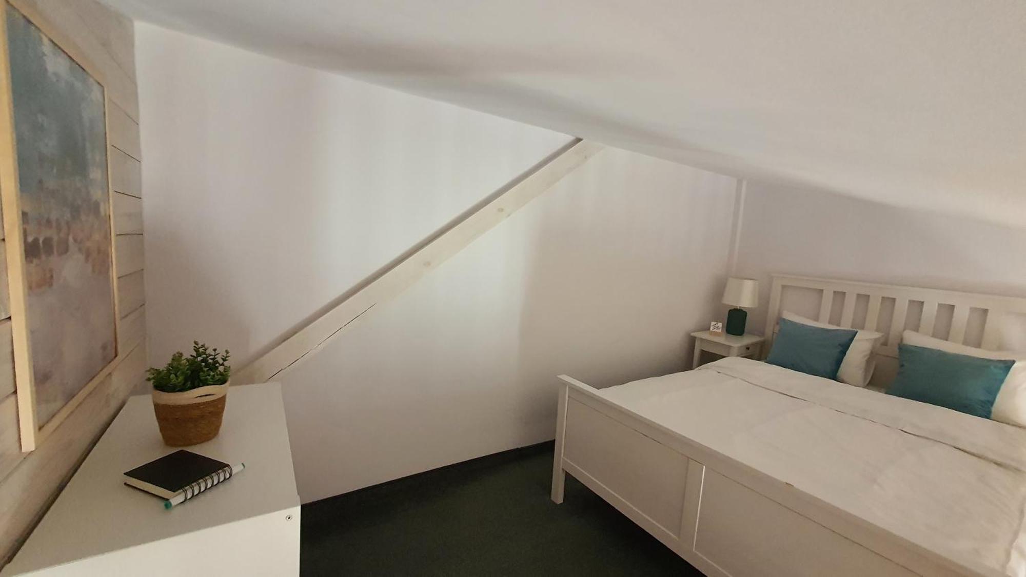Babie Lato B&B Uniejow Exterior photo